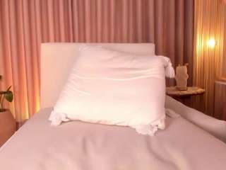 daphne-walton camsoda stream image