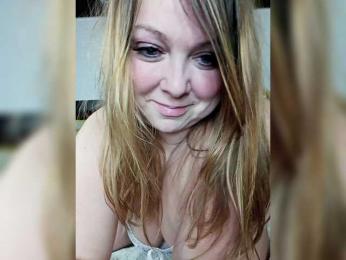 FLUFFY_BEAUTY bongacams stream image