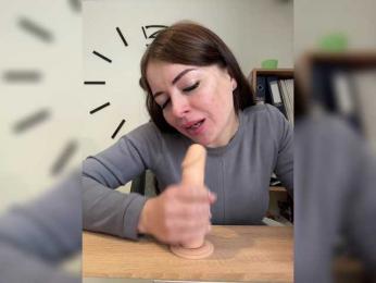 Brenda_KiSKA bongacams stream image, 01.03.2025 06:40