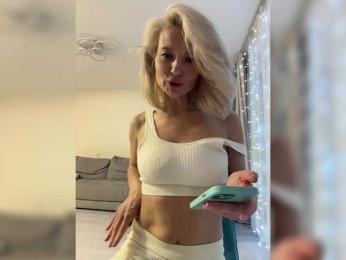 -Molly- bongacams stream image, 01.03.2025 13:20