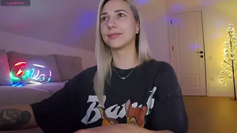 KhloeK stripchat stream image