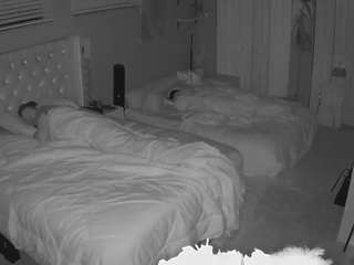 voyeurcam-house-charleys-room camsoda stream image