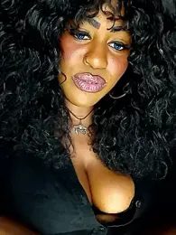 AmazonianMistress stripchat stream image