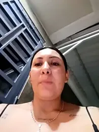 You-kitty2025 stripchat stream image