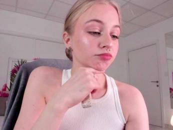 MiaMeowa bongacams stream image, 18.01.2026 23:00