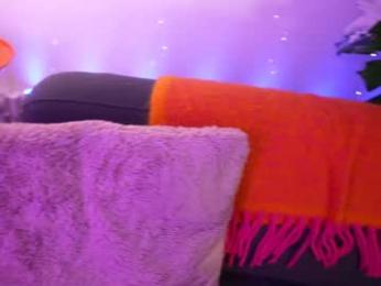 littlee33 chaturbate stream image