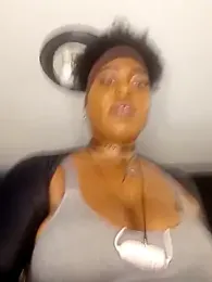 AmazonianMistress stripchat stream image