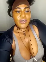 AmazonianMistress stripchat stream image