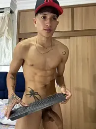 _CamiloBass stripchat stream image