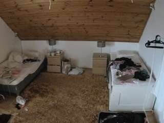 voyeurcam-julmodels-whitebed-2 camsoda stream image, 21.01.2026 14:30