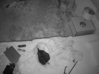 voyeurcam-julmodels-whitebed-3 camsoda stream image, 18.01.2026 22:00