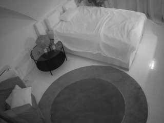 voyeurcam-julmodels-whitebed-4 camsoda stream image