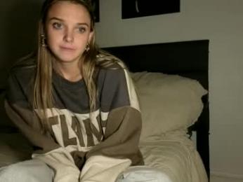 scarletterose_504259 chaturbate stream image