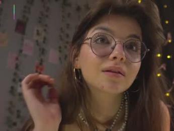 little_poetry chaturbate stream image