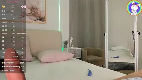 VirginChloe stripchat stream image