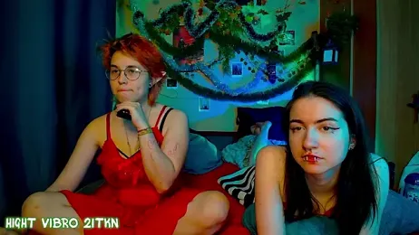 TrickyKitsune stripchat stream image
