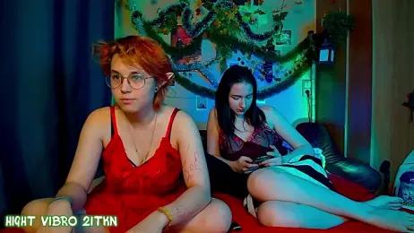 TrickyKitsune stripchat stream image