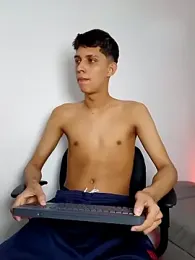 Alayn_sexy_ayes stripchat stream image