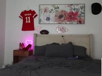 ari_lovexo chaturbate stream image