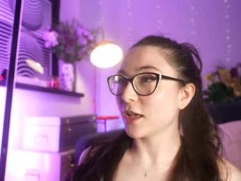 littlee33 chaturbate stream image