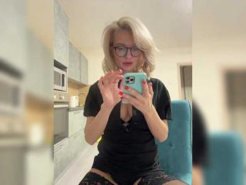 -Molly- bongacams stream image, 04.03.2025 11:40