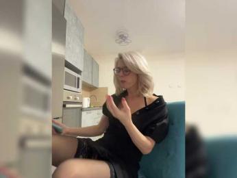 -Molly- bongacams stream image, 04.03.2025 11:40