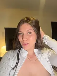 AmelieLaurent_ stripchat stream image, 07.02.2026 00:10