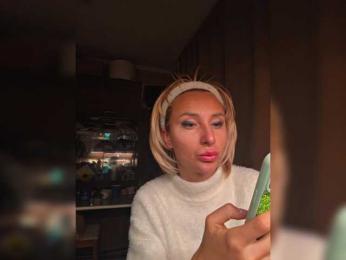 ARotikA bongacams stream image