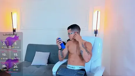 Paradise_boy_s stripchat stream image