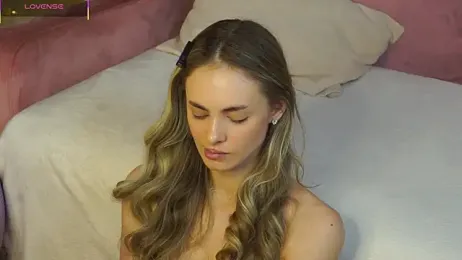 AliciaMellow stripchat stream image