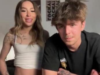 thekiraskys chaturbate stream image