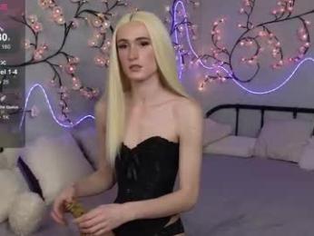 kris_mon chaturbate stream image, 19.02.2026 13:00