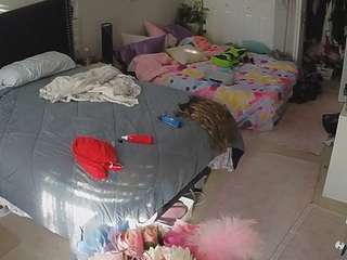 voyeurcam-house-charleys-room camsoda stream image