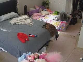 voyeurcam-house-charleys-room camsoda stream image