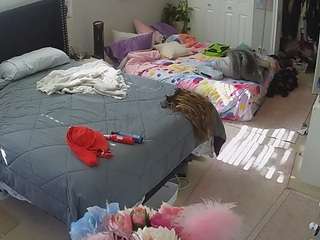 voyeurcam-house-charleys-room camsoda stream image