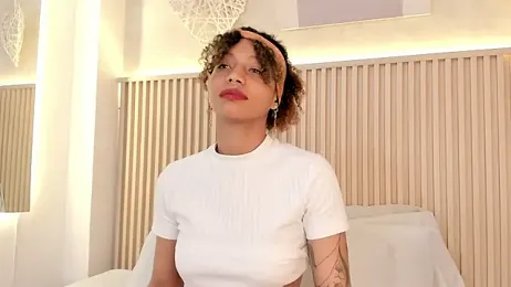 daiana_curly stripchat stream image