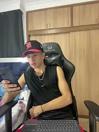 _CamiloBass stripchat stream image