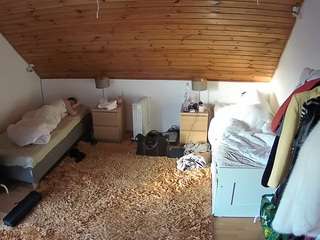 voyeurcam-julmodels-whitebed-3 camsoda stream image, 20.02.2026 19:00