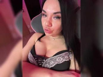 LiLCaTt bongacams stream image