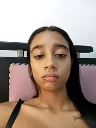 Zoe_Sweett18 stripchat stream image, 25.02.2026 23:30