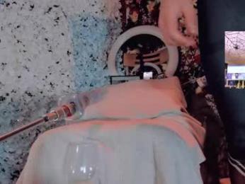 kate_yoshy chaturbate stream image