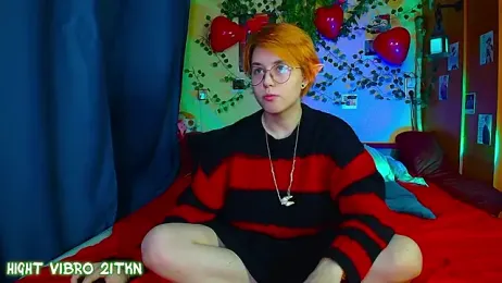 TrickyKitsune stripchat stream image