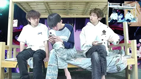 xiaohuangren01 stripchat stream image