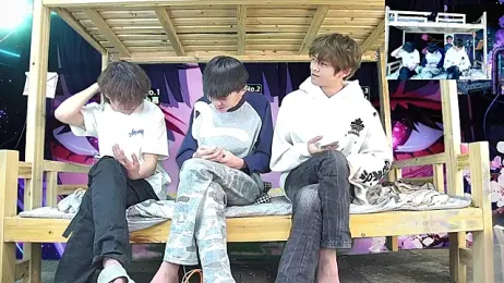 xiaohuangren01 stripchat stream image