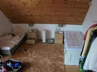 voyeurcam-julmodels-whitebed-3 camsoda stream image, 28.02.2026 17:20