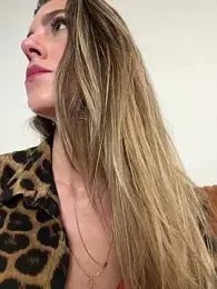 nicole_98 stripchat stream image