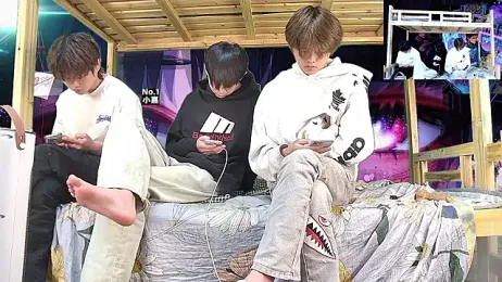 xiaohuangren01 stripchat stream image