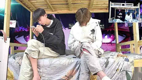 xiaohuangren01 stripchat stream image