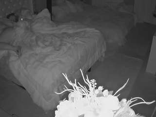 voyeurcam-house-charleys-room camsoda stream image