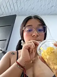 -VICKKY stripchat stream image